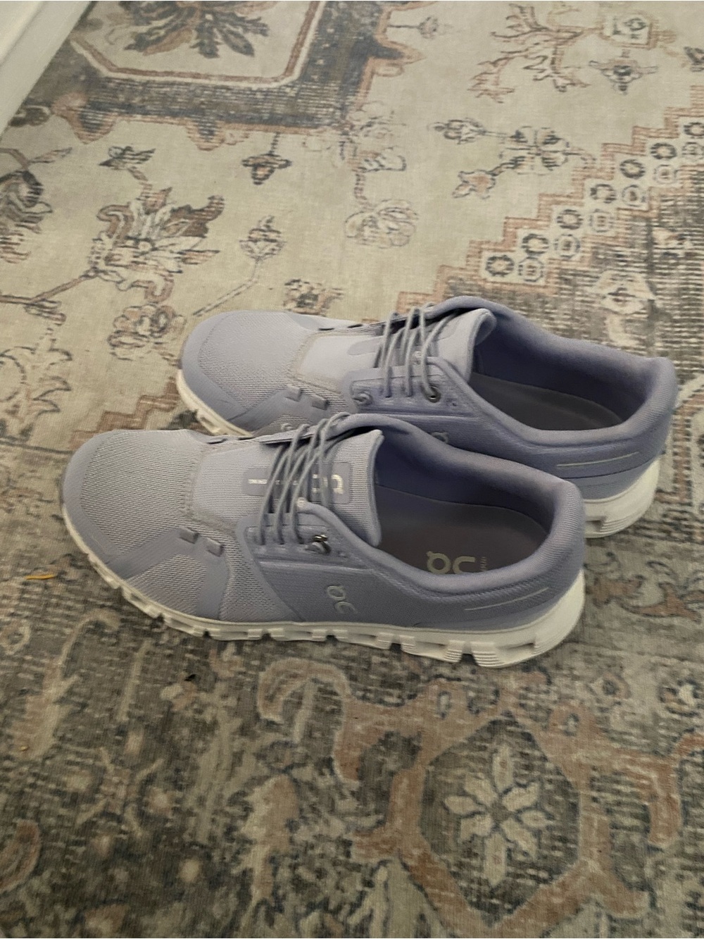 On Cloud 6 size 10 Slip on Tennis Shoes